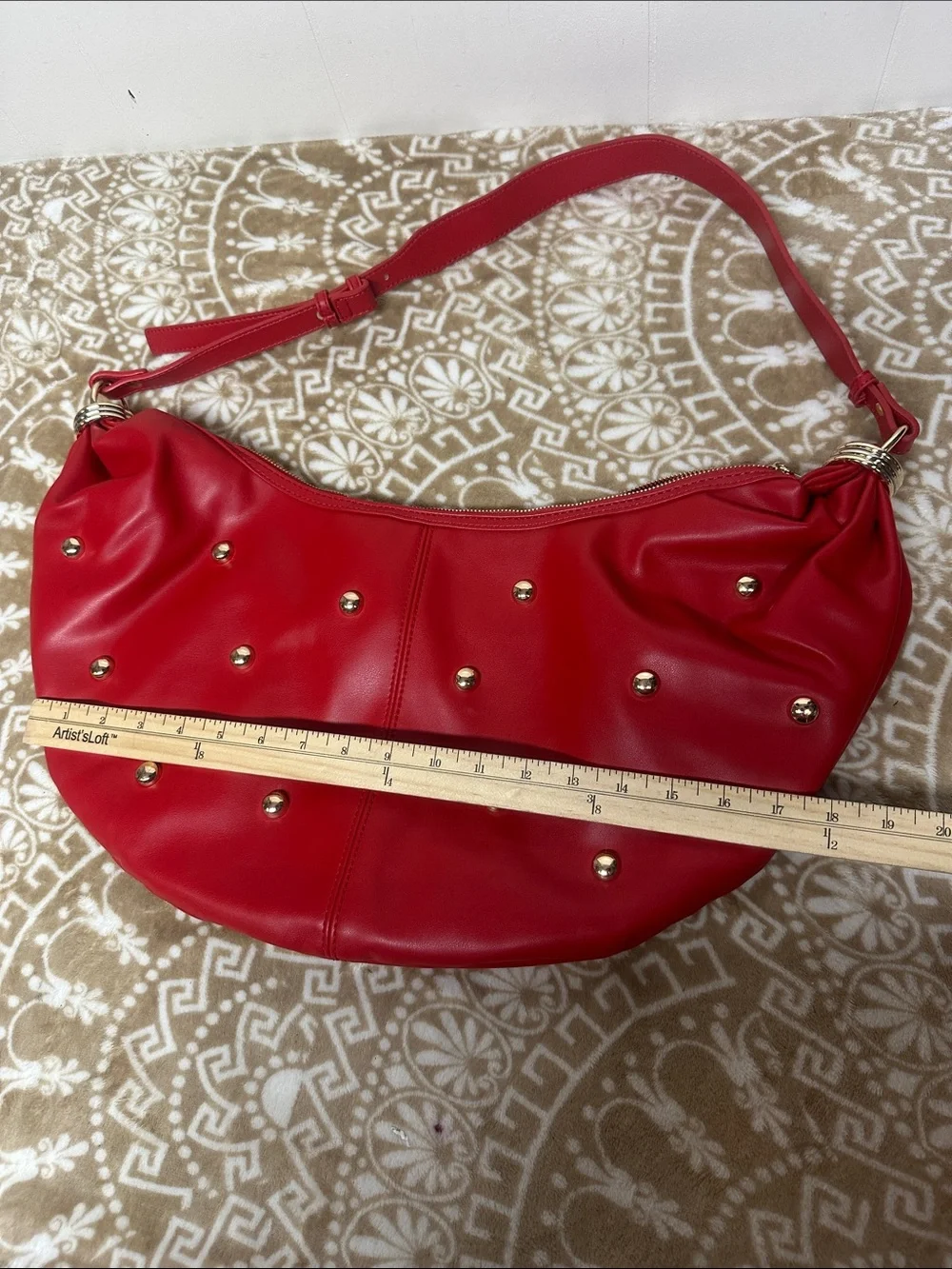 Urban Expressions sleek red